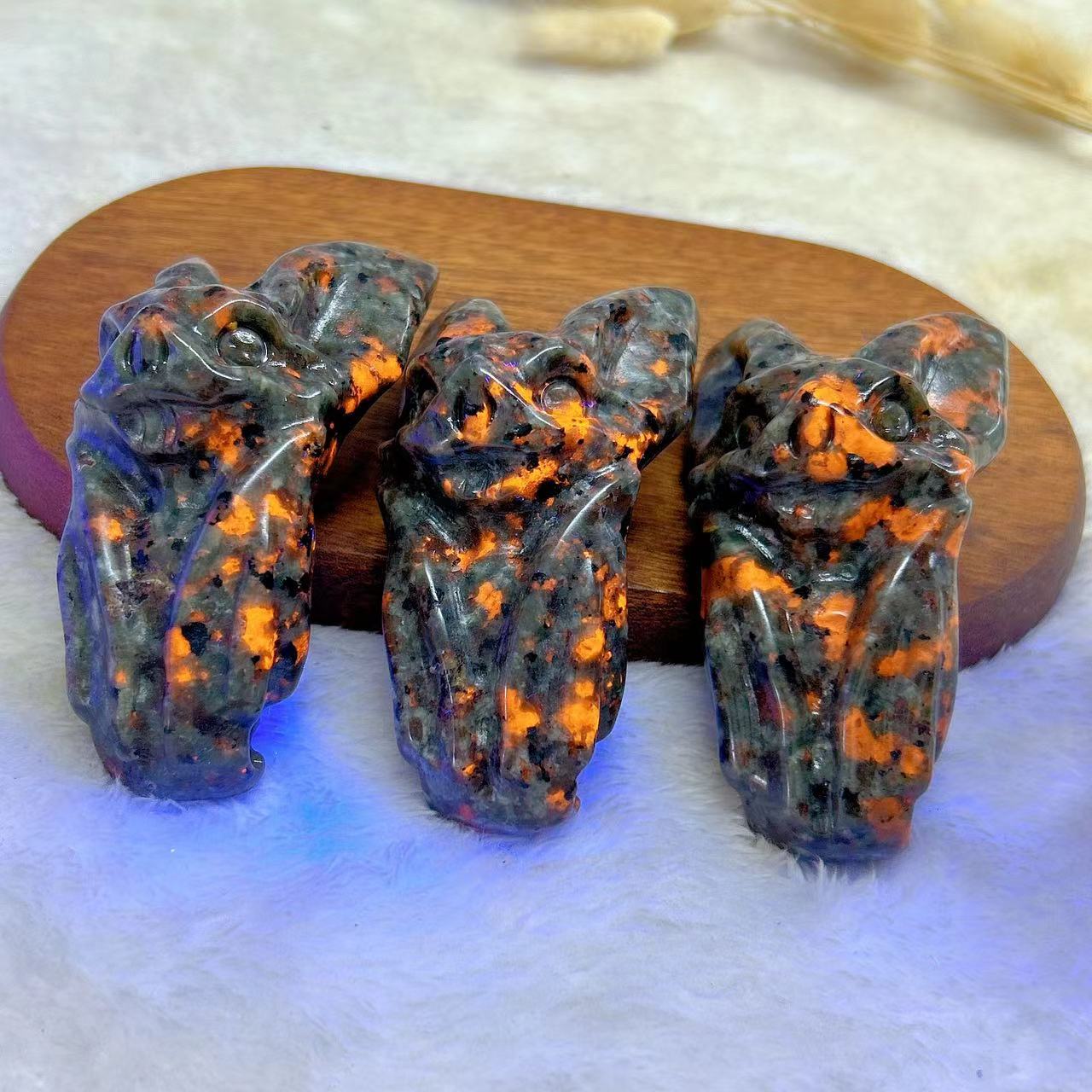 Natural Crystal Yooperlite Bat - Lighting Effect Home Decor review and price